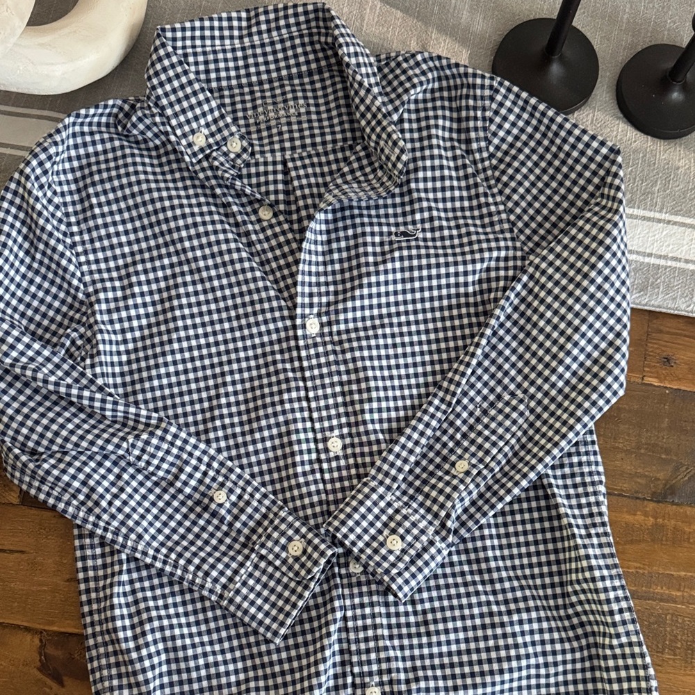 Boys Vineyard Vines Performance 7 EUC